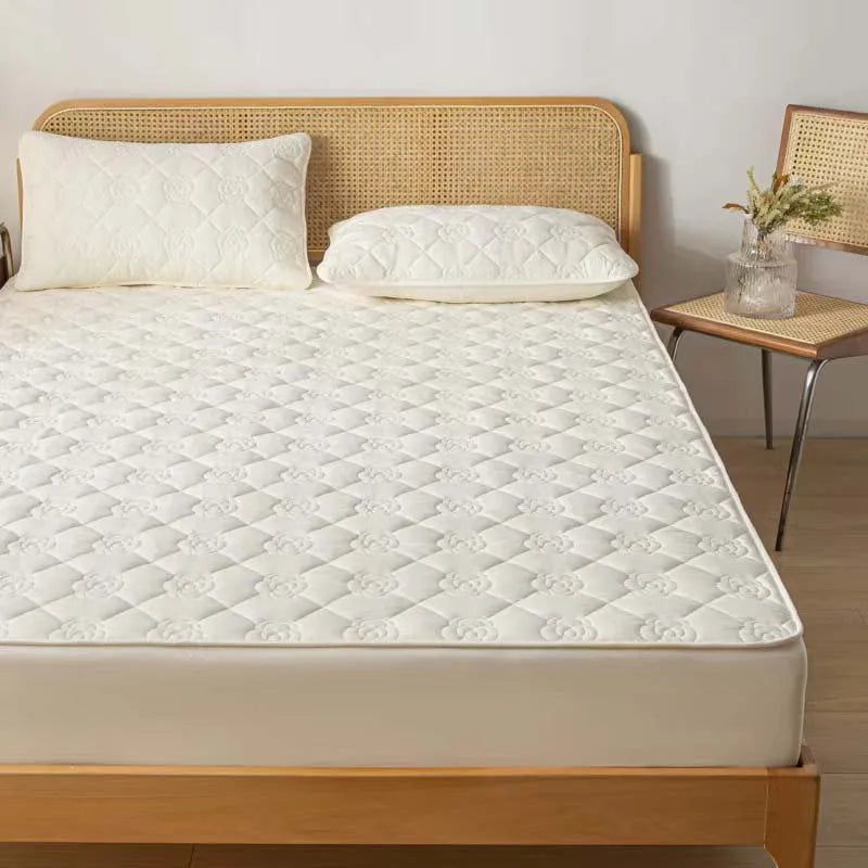 Waterproof Raw Cotton Bed Pad Protector Quilted Mattress Cover