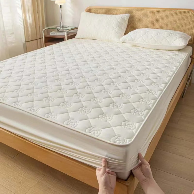 Waterproof Raw Cotton Bed Pad Protector Quilted Mattress Cover