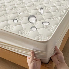 Waterproof Raw Cotton Bed Pad Protector Quilted Mattress Cover