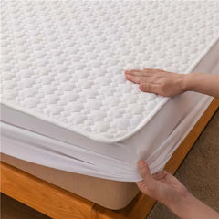 Breathable Quilting Bed Protector Mattress Topper Cover